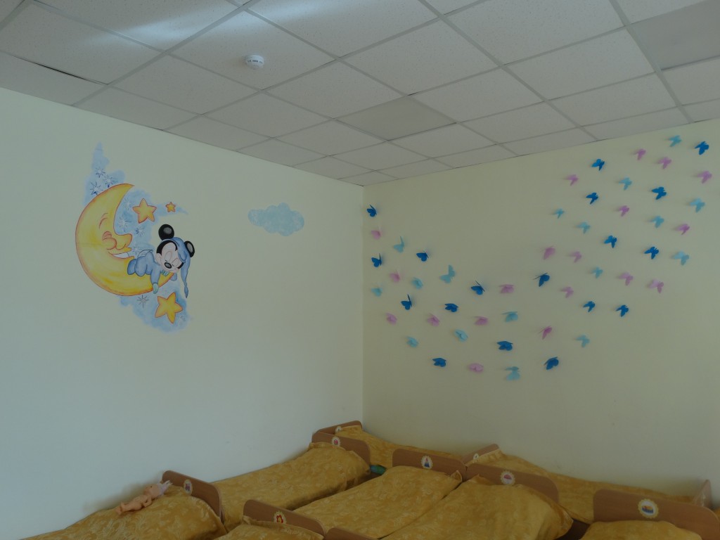 Оформление спальни в детском саду (74 фото)